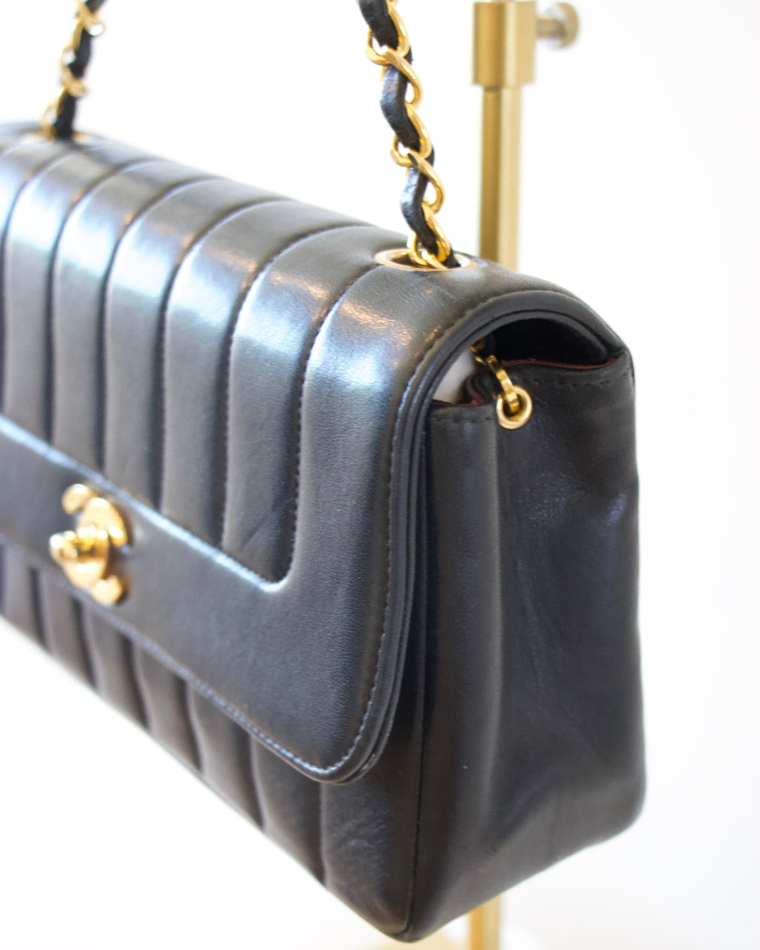Chanel Vintage 1995 Straight Flap