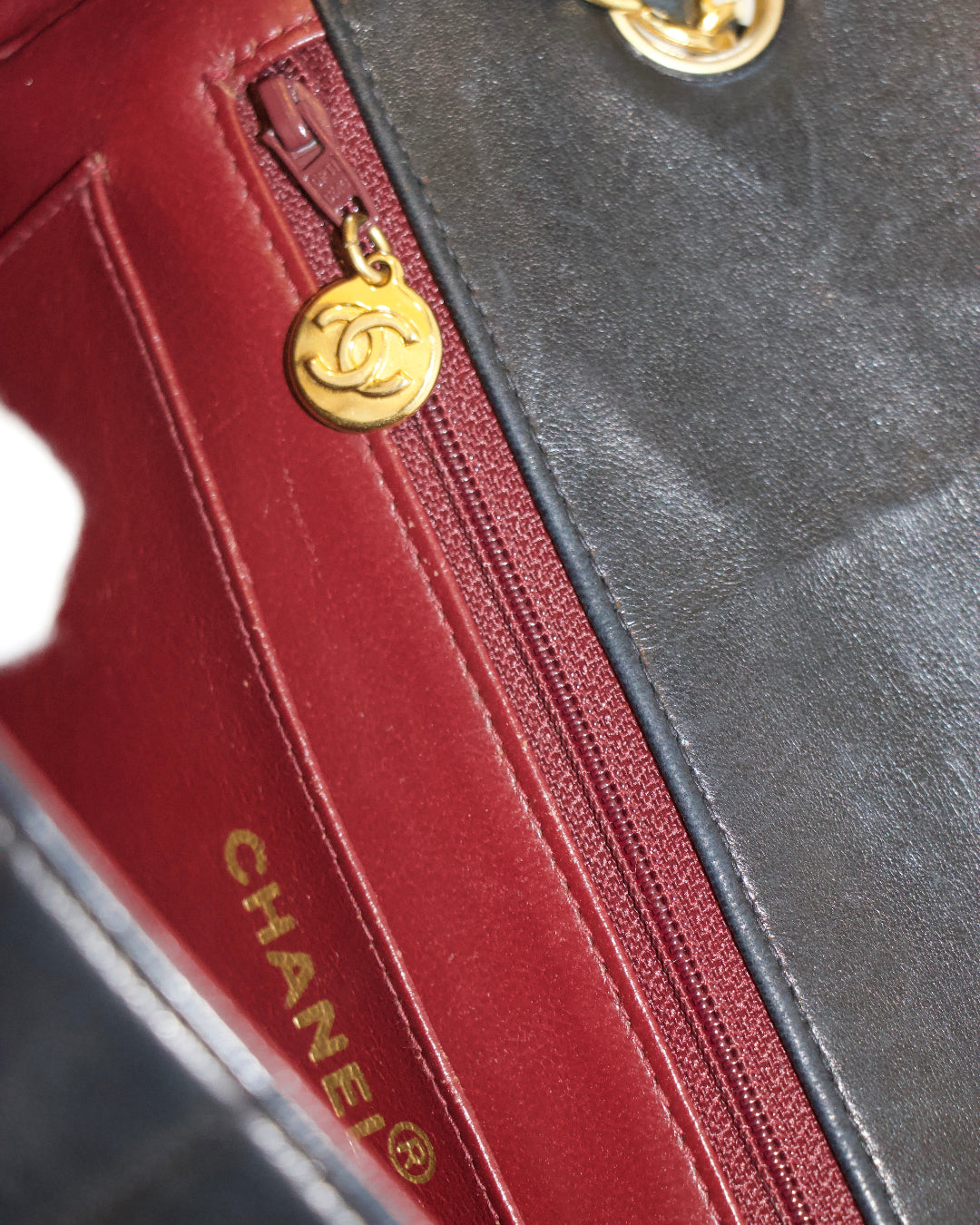 Chanel Vintage 1995 Straight Flap