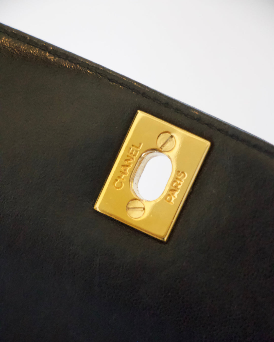 Chanel Vintage 1995 Straight Flap