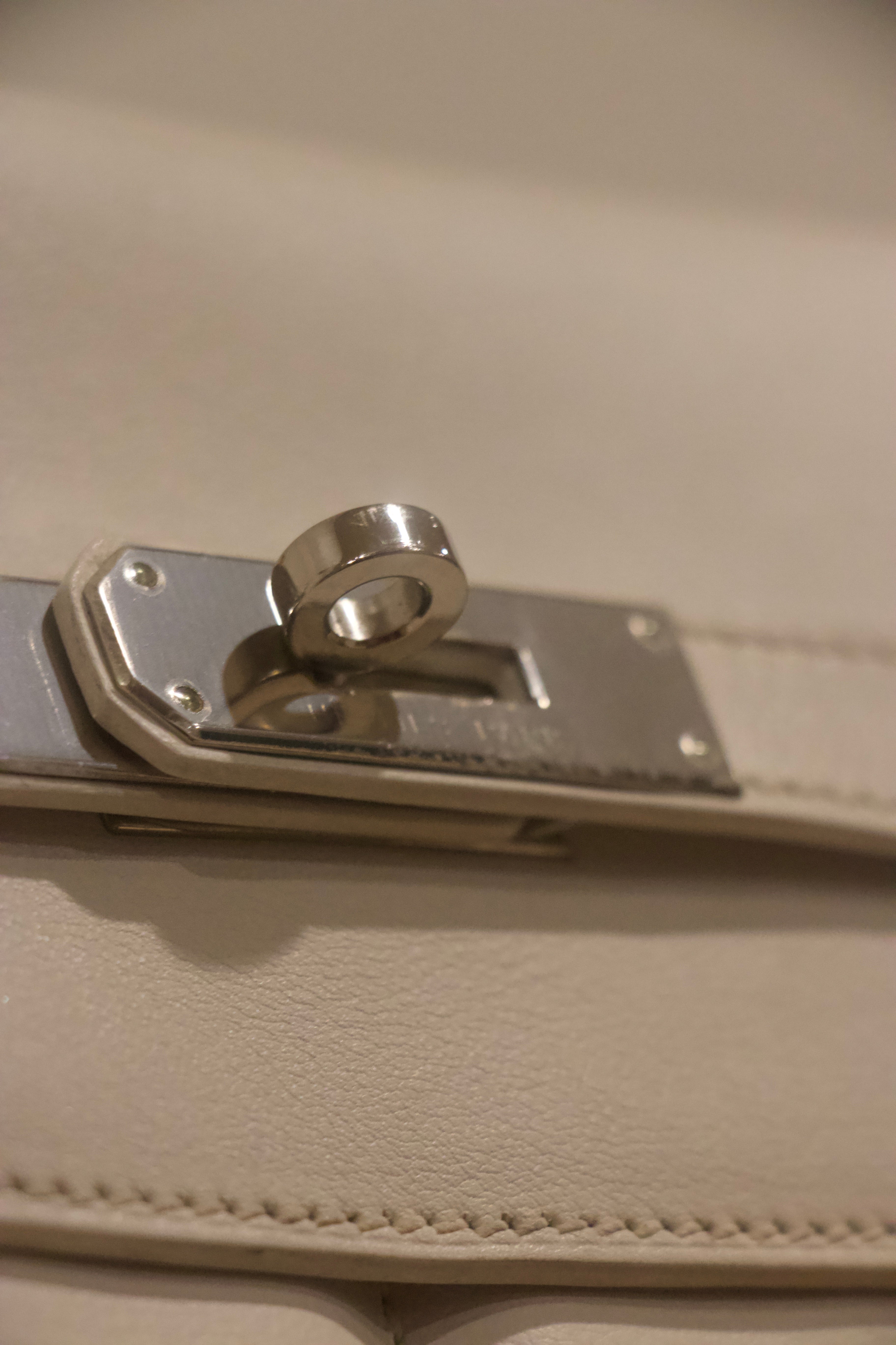 Hermes Swift Sac Berline 28 Cream Clasp