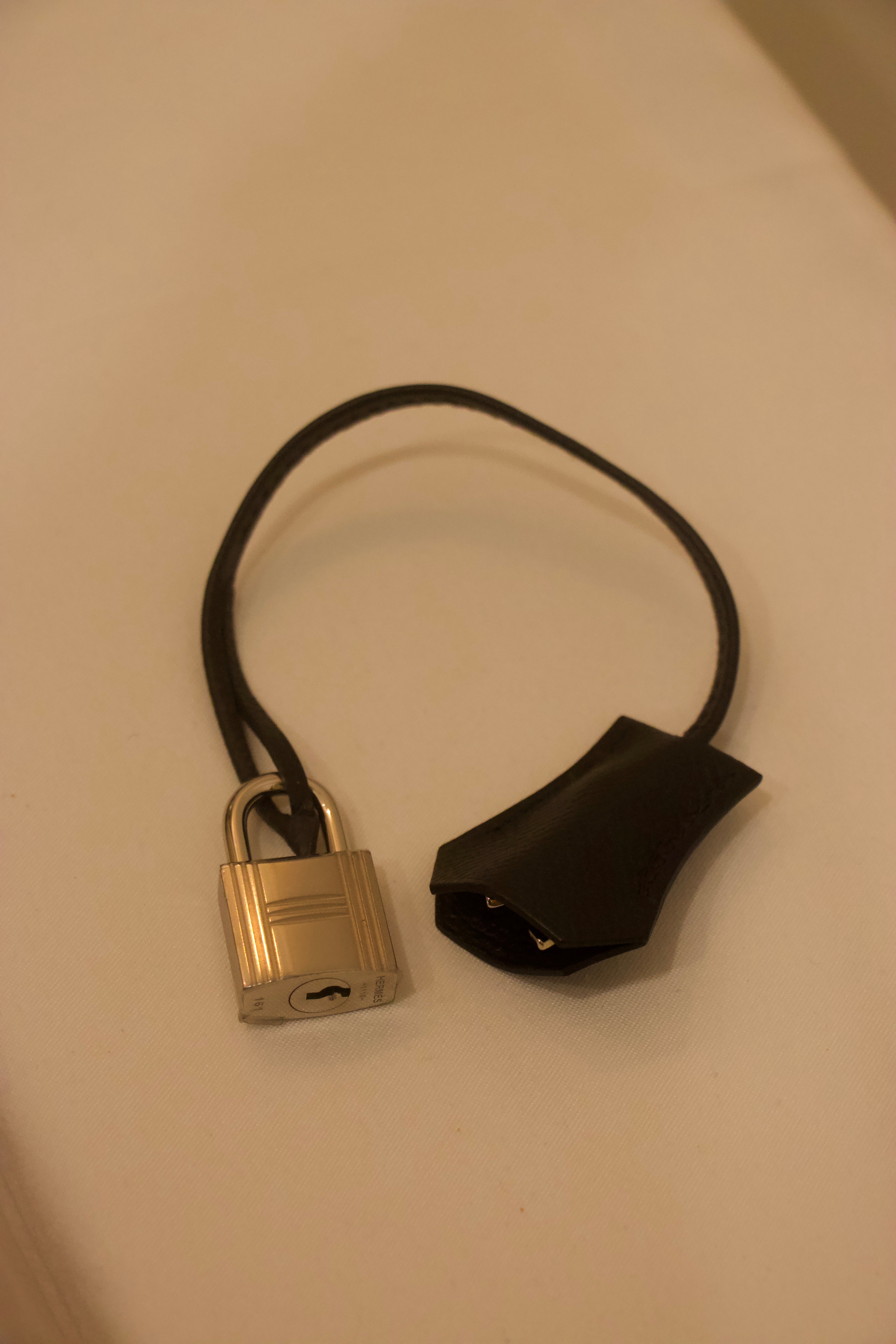 Hermès Epsom Kelly Sellier 28 in Black