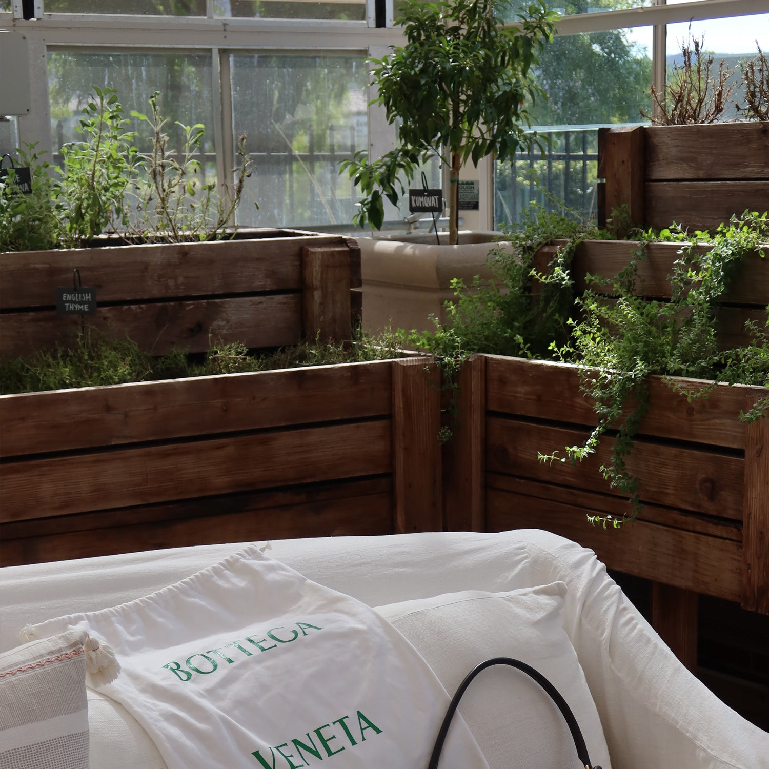 bottega-dust-bag-banner