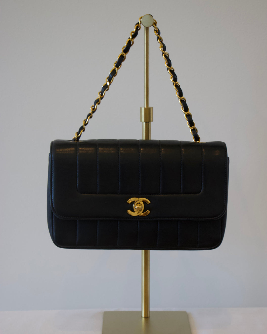 Chanel Vintage 1995 Straight Flap